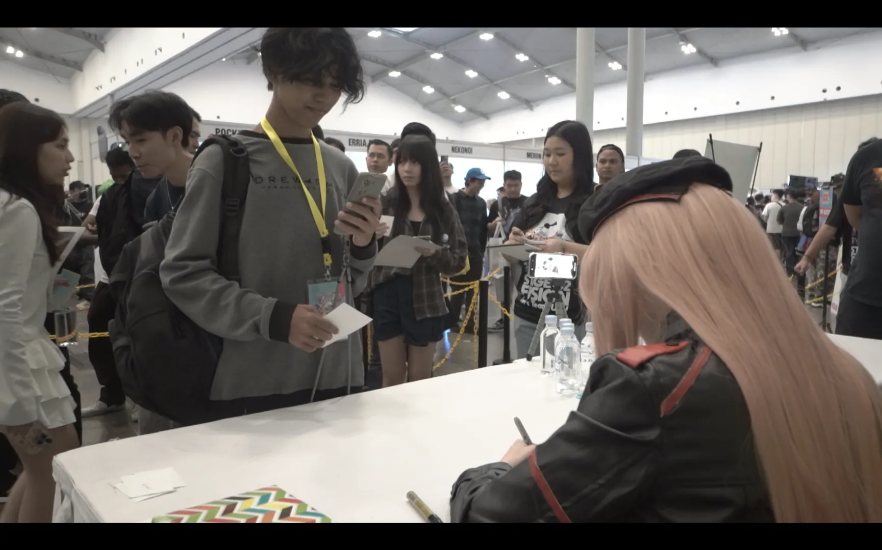 Autograph Sign